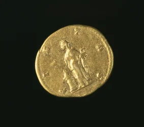 Aureus (Rückseite) von Lucilla, Tochter von Marcus Aurelius (AD 161-AD 180) zeigt Pietas, die links über einem Altar opfert. Inschrift: PIETAS (Gold)